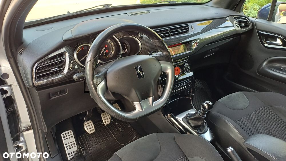 Citroën DS3 1.6 THP Ultra Prestige - 10