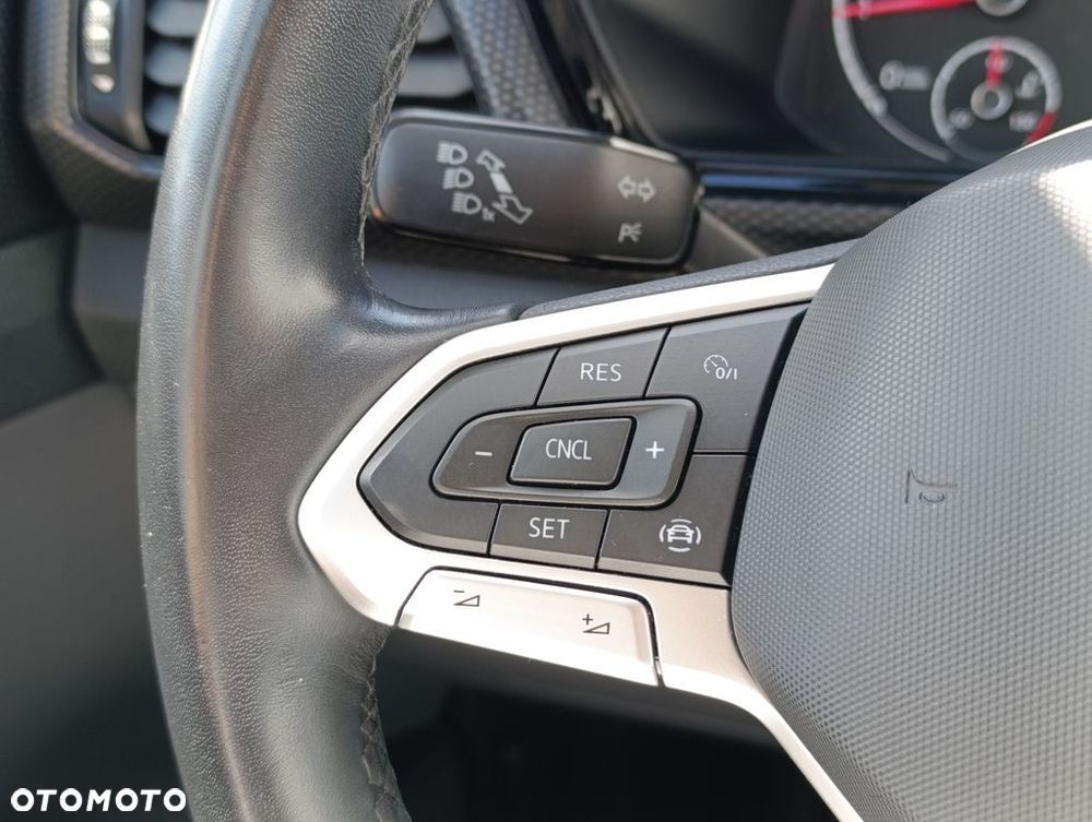 Volkswagen T-Cross 1.0 TSI Life DSG - 23
