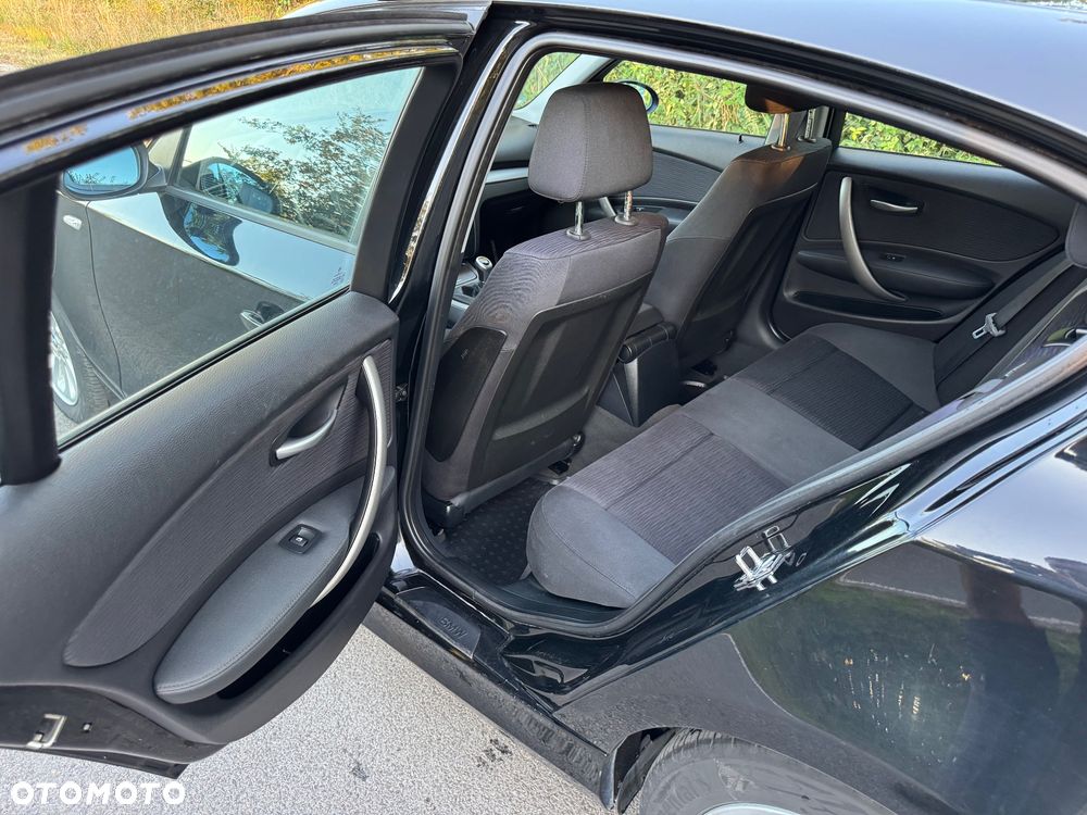 BMW Seria 1 118d - 11