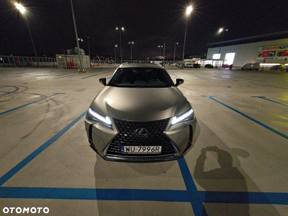 Lexus UX - 1