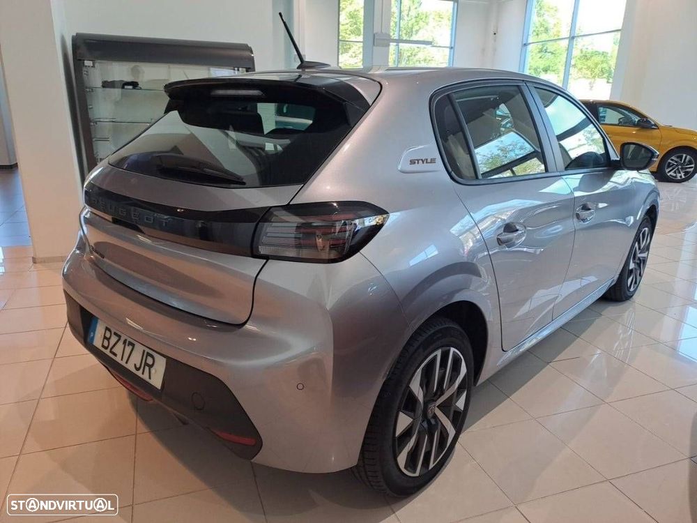 Peugeot e-208 50 kWh Style — fotografia 4