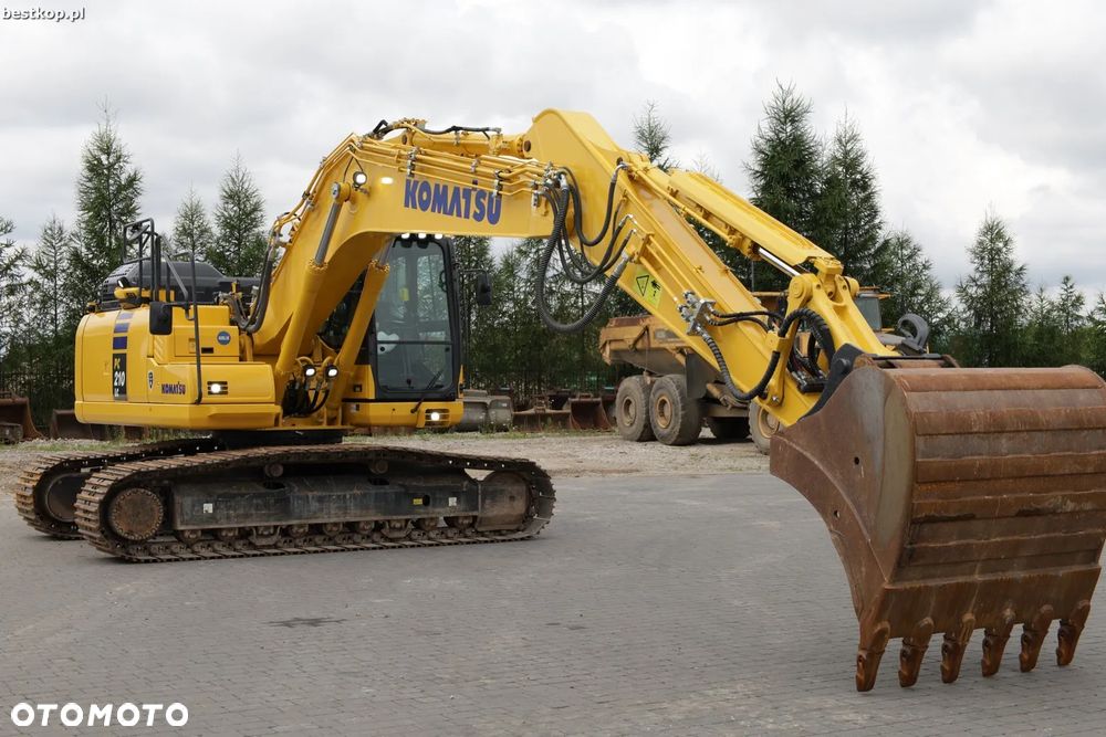 Komatsu PC210LC-11 - 34