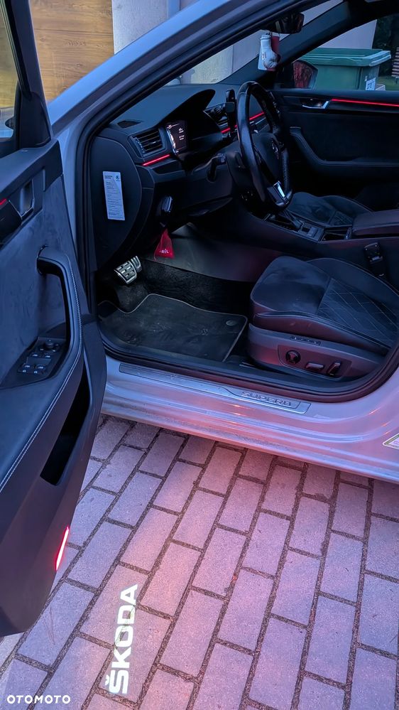Skoda Superb 2.0 TSI DSG Sportline - 17