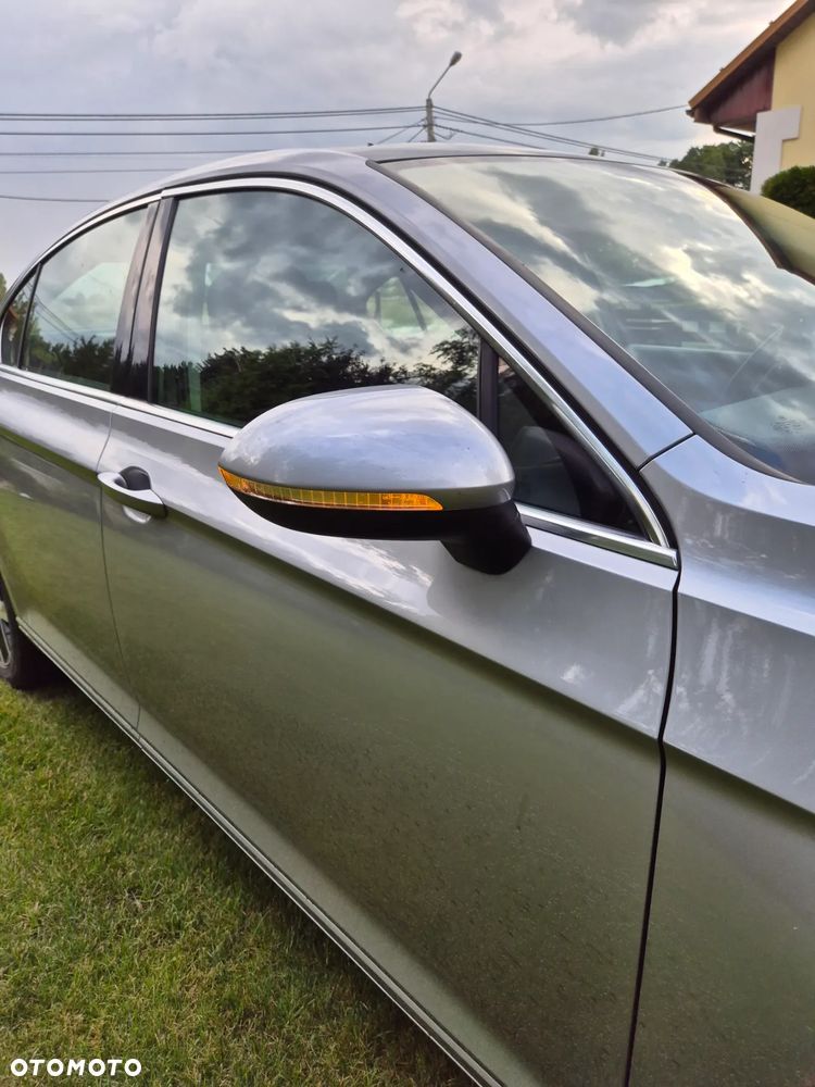 Volkswagen Passat 2.0 TDI (BlueMotion Technology) DSG Comfortline - 6