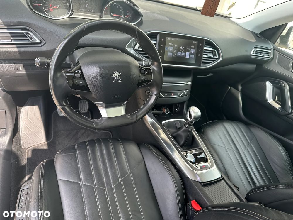 Peugeot 308 155 THP Platinum - 9