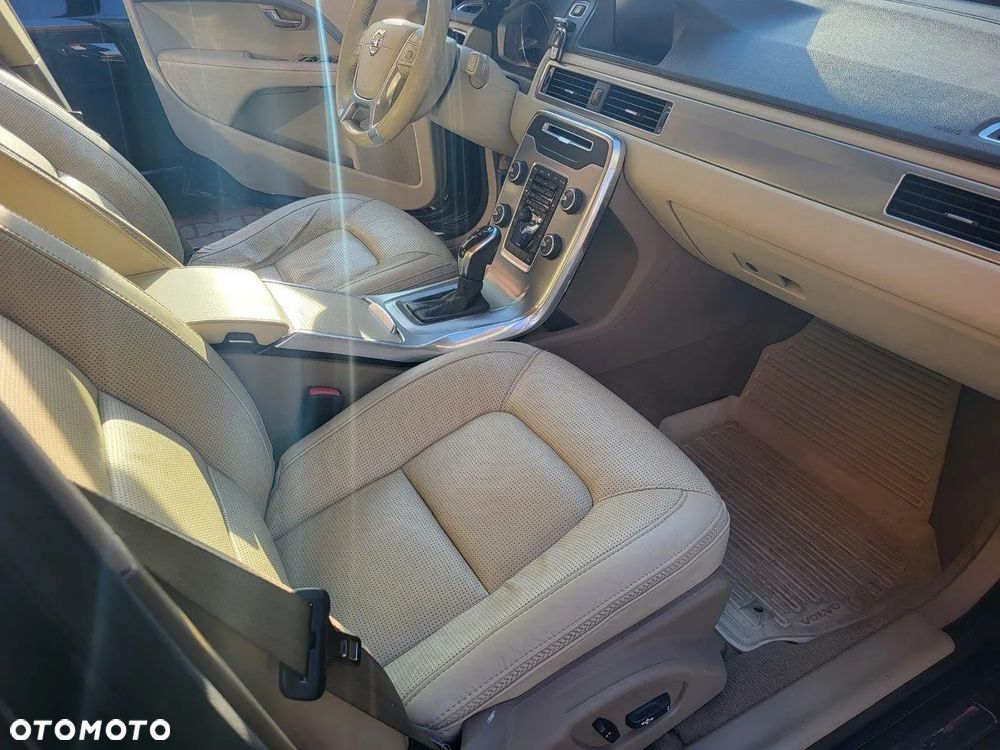 Volvo XC 70 D5 AWD Dynamic Summum - 8