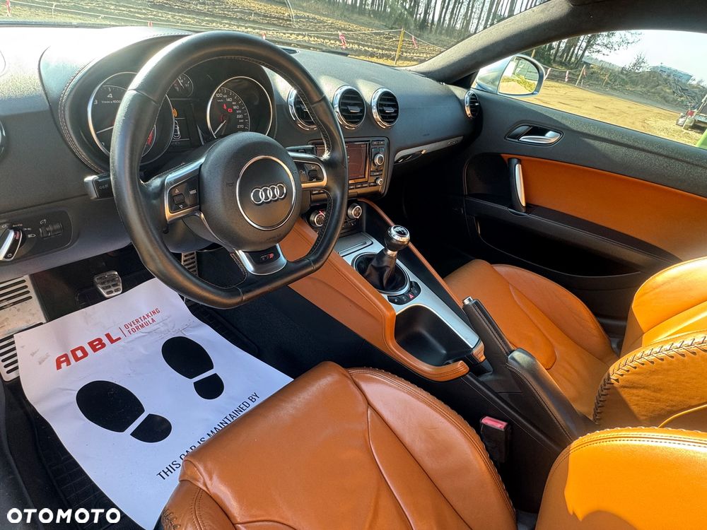 Audi TT S Coupé - 24