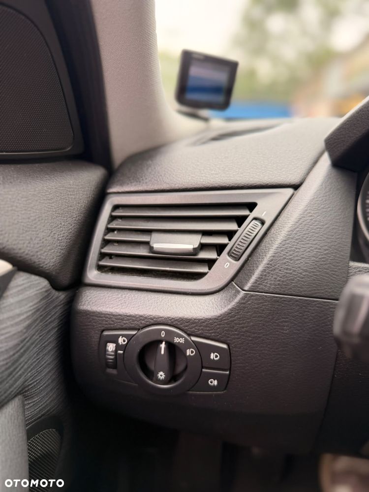 BMW X1 xDrive18d - 23