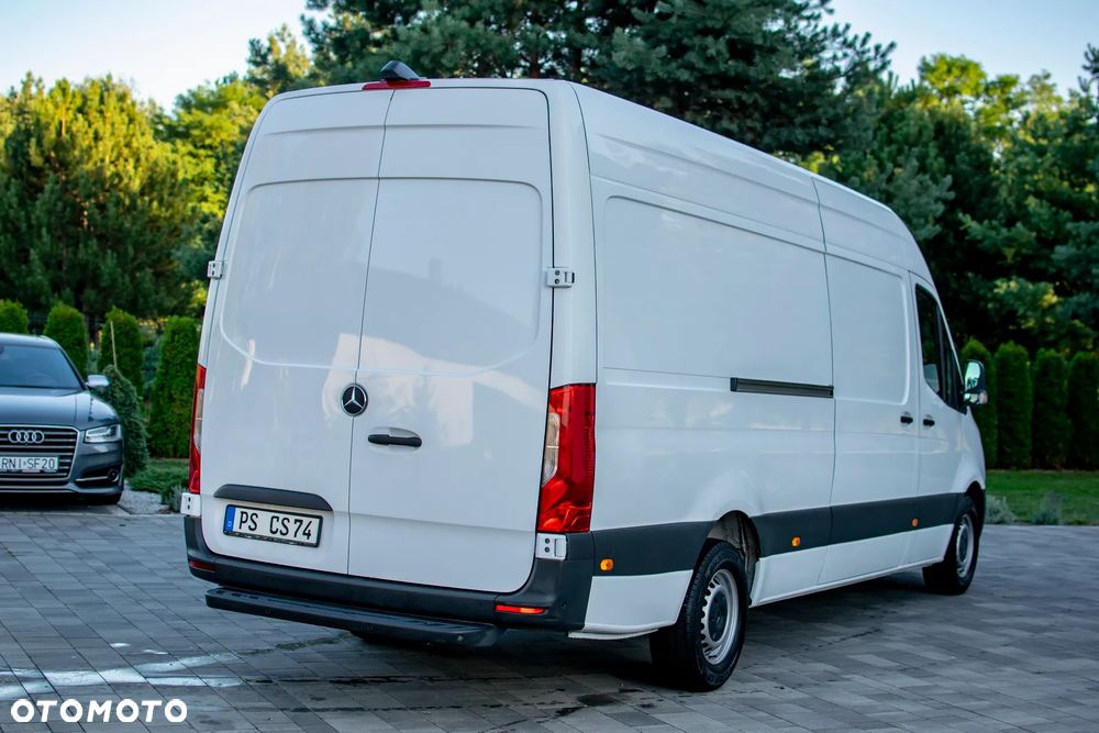 Mercedes-Benz Sprinter 319 - 14