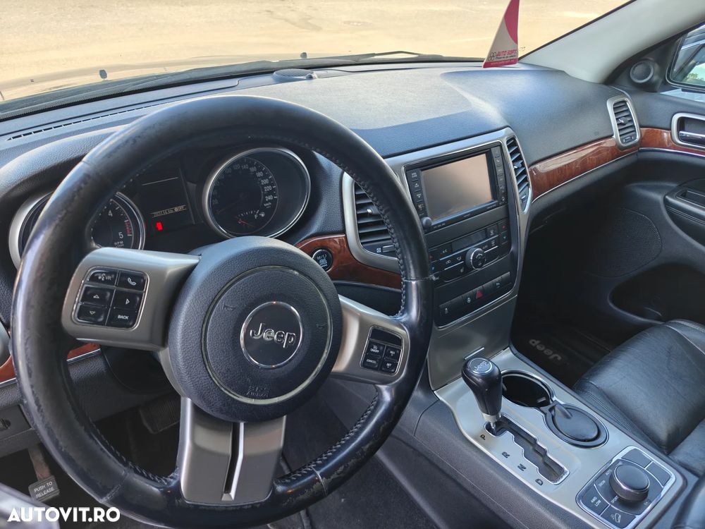 Jeep Grand Cherokee - 11