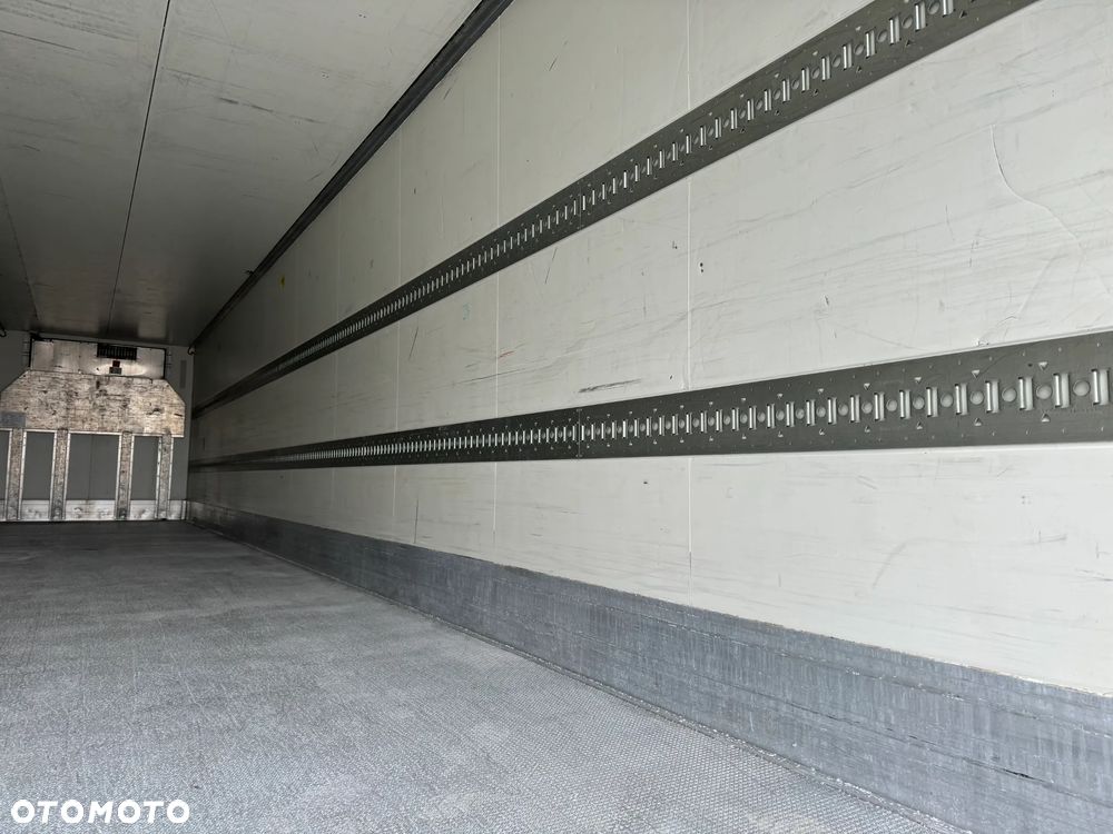 Krone Multitemp. ,Thermo King SLX Spectrum, AMAZON - 16