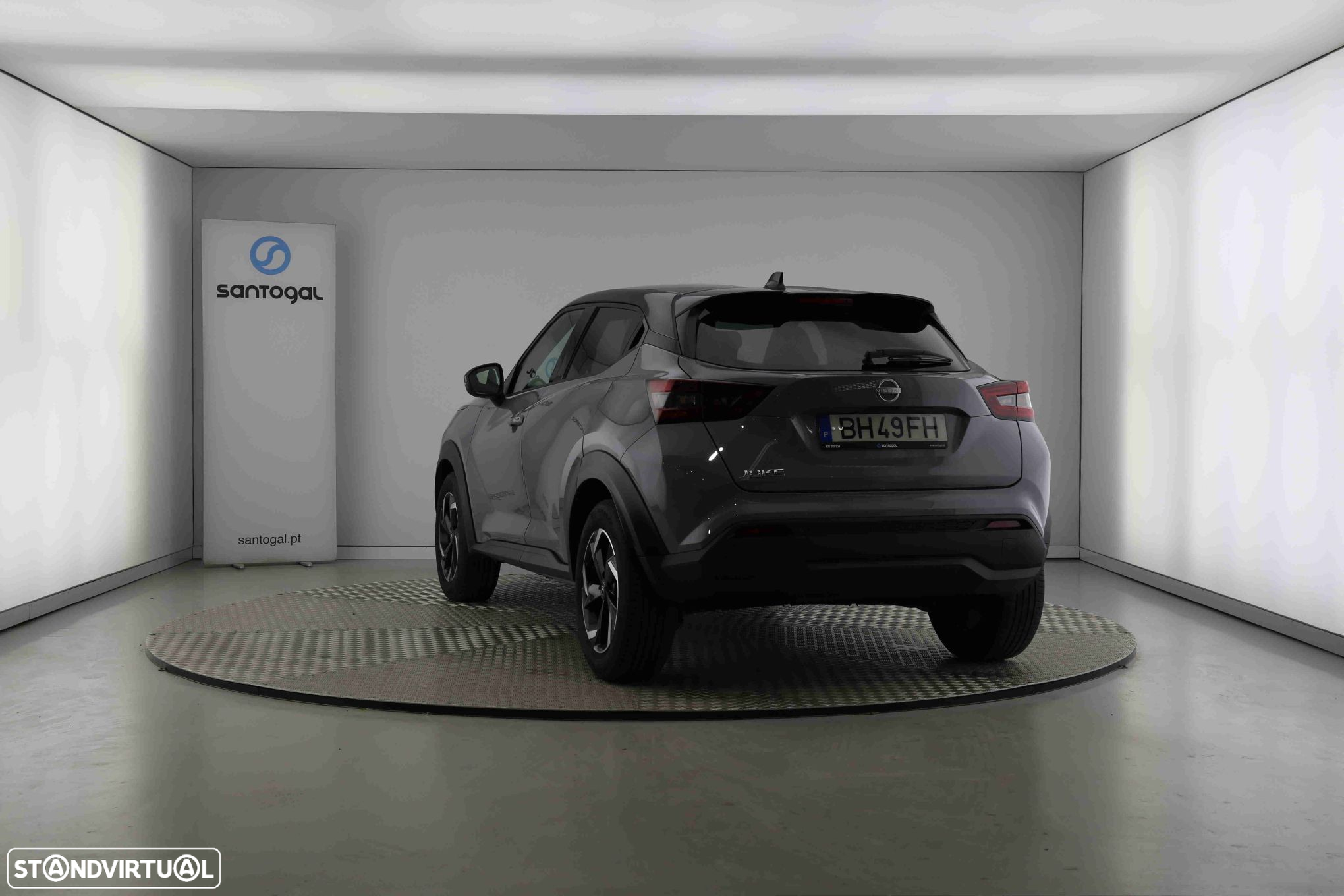 Nissan Juke 1.0 DIG-T N-Connecta NAV.+TwoTone NC DCT - 4