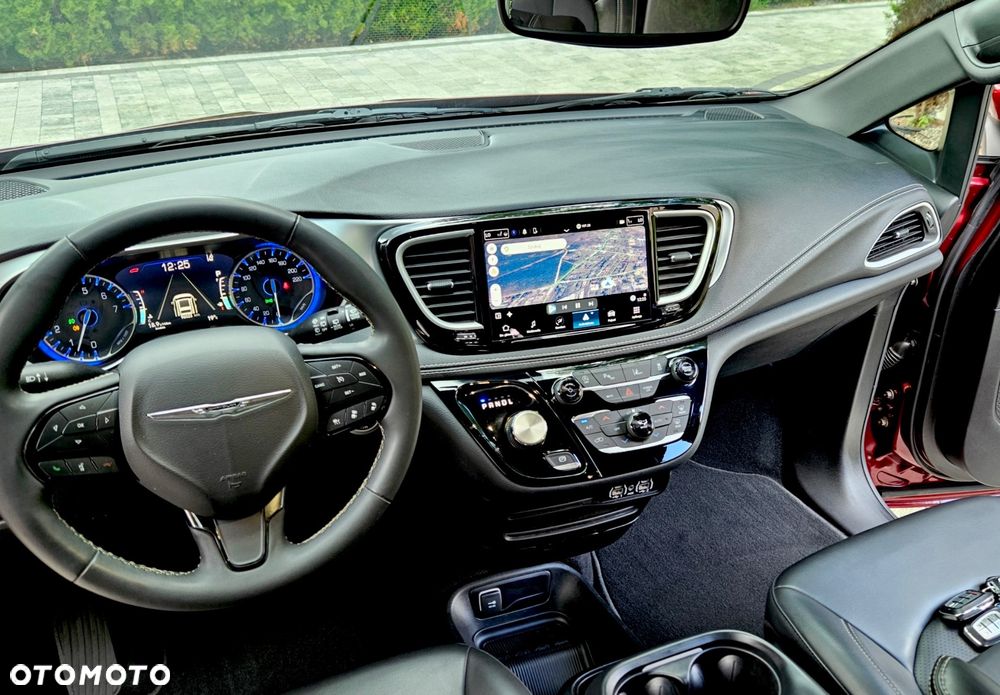 Chrysler Pacifica - 19