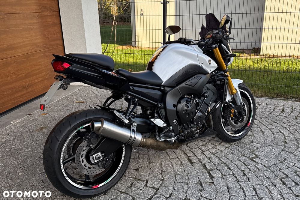 Yamaha FZ8 - 3