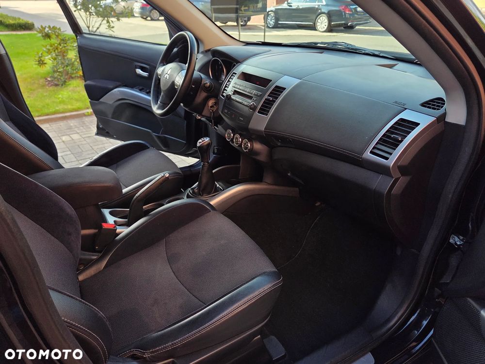 Mitsubishi Outlander 2.0 2WD Invite - 20