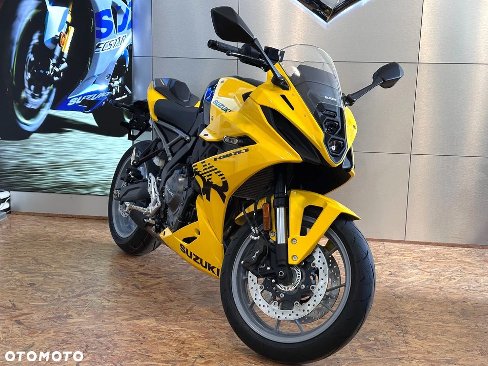Suzuki GSX - 3