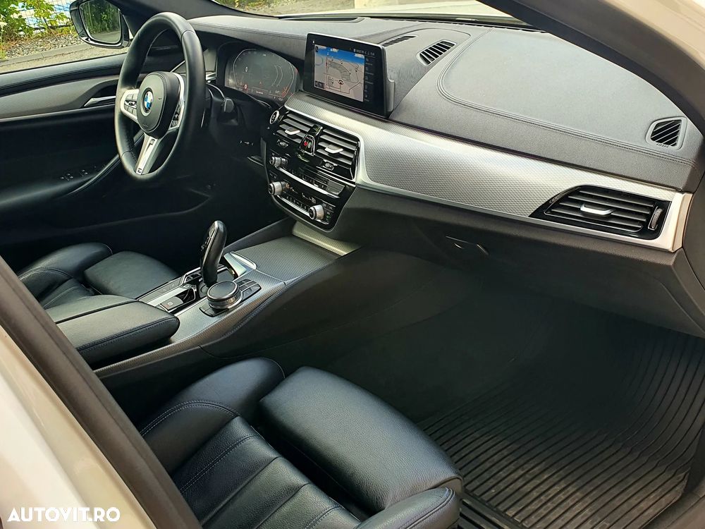 BMW Seria 5 520d AT - 9