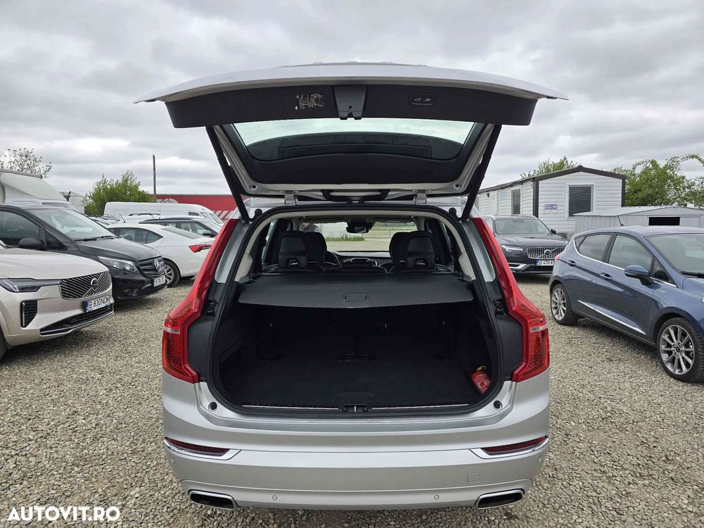 Volvo XC 90 - 8