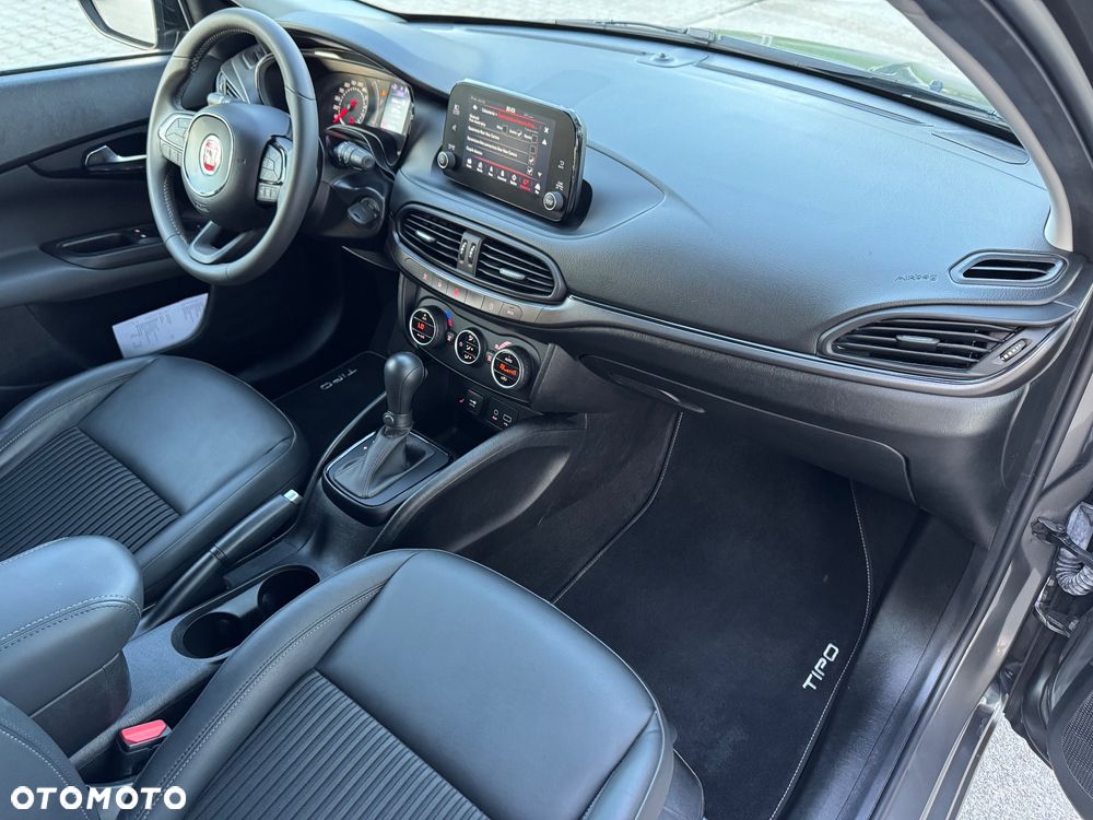 Fiat Tipo 1.6 MultiJet DCT Lounge - 22