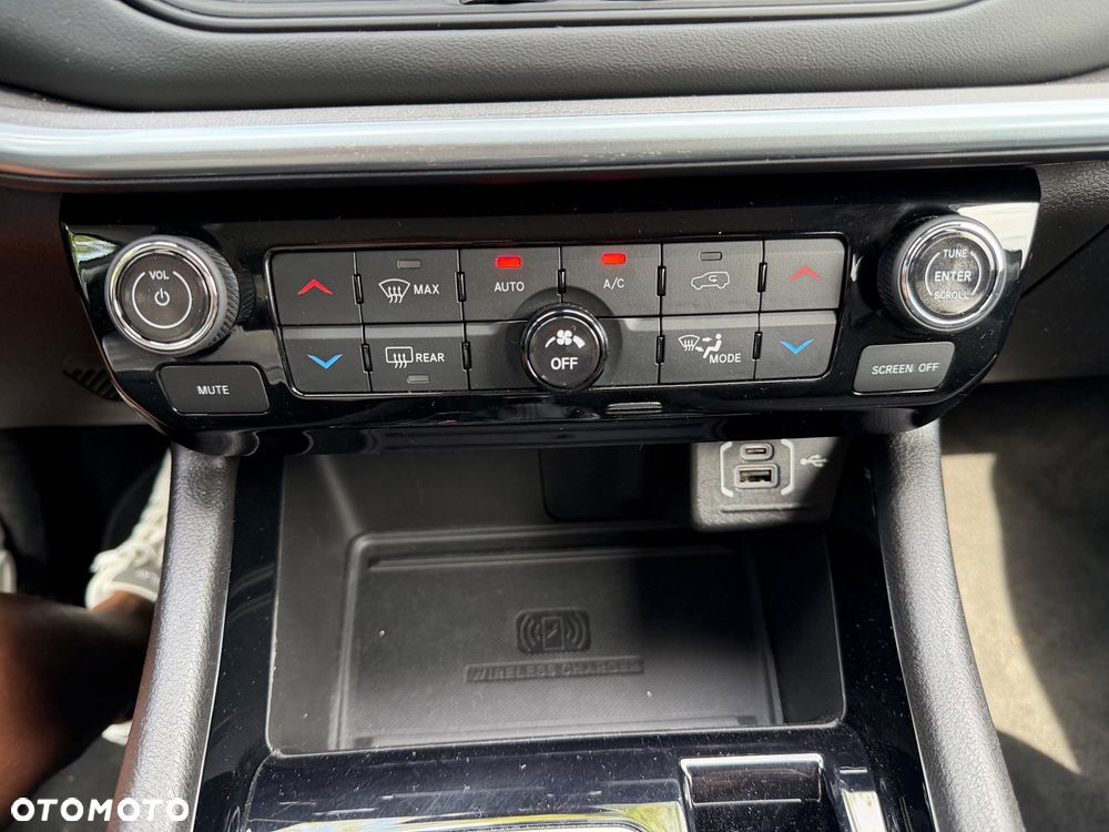 Jeep Compass - 26