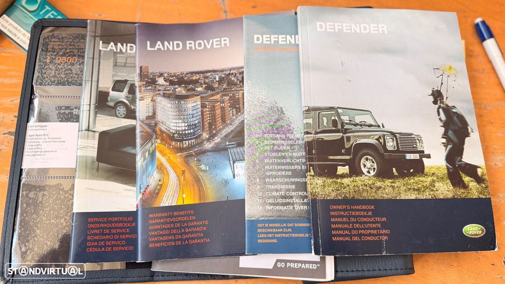 Land Rover Defender - 25