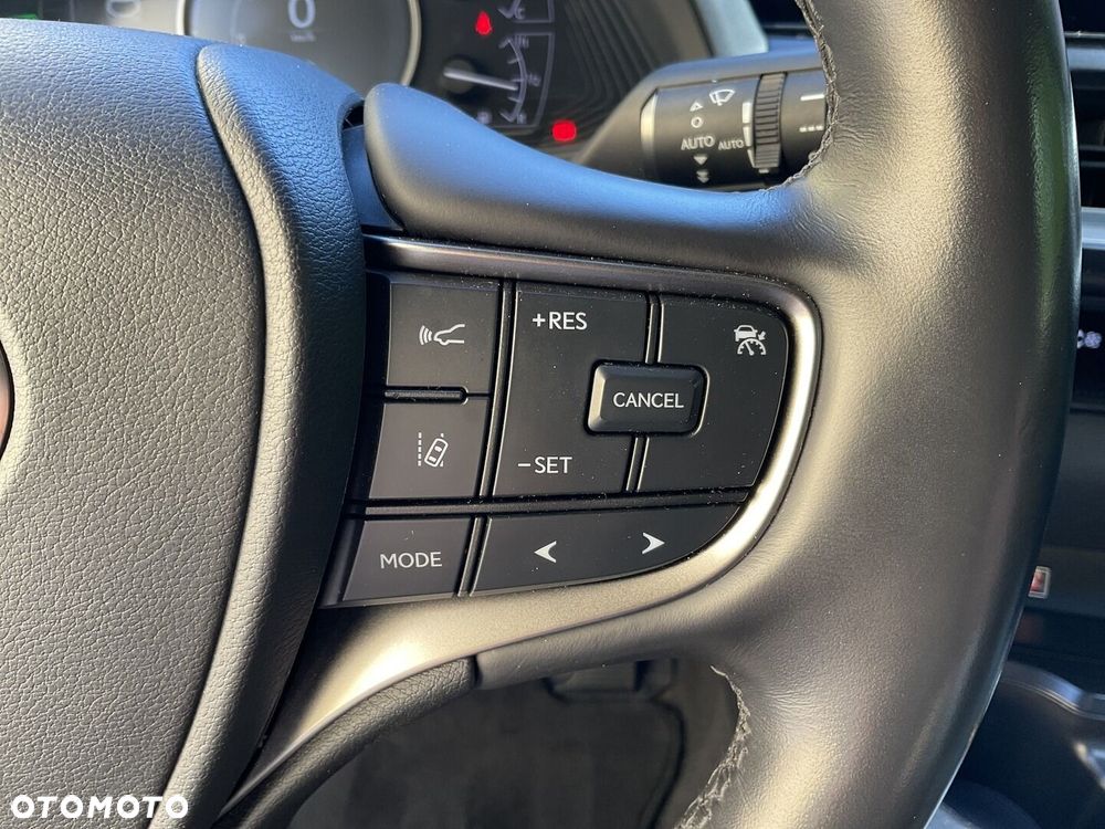Lexus UX 250h GPF F Sport Design 2WD - 26