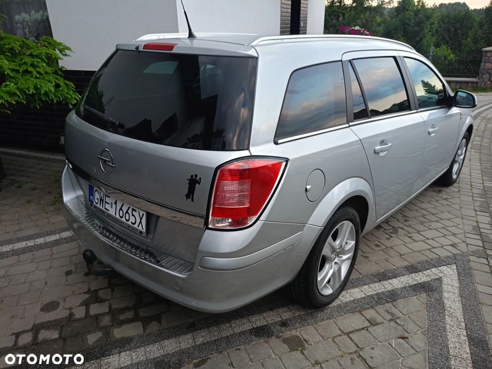 Opel Astra 1.6 150 Jahre - 5