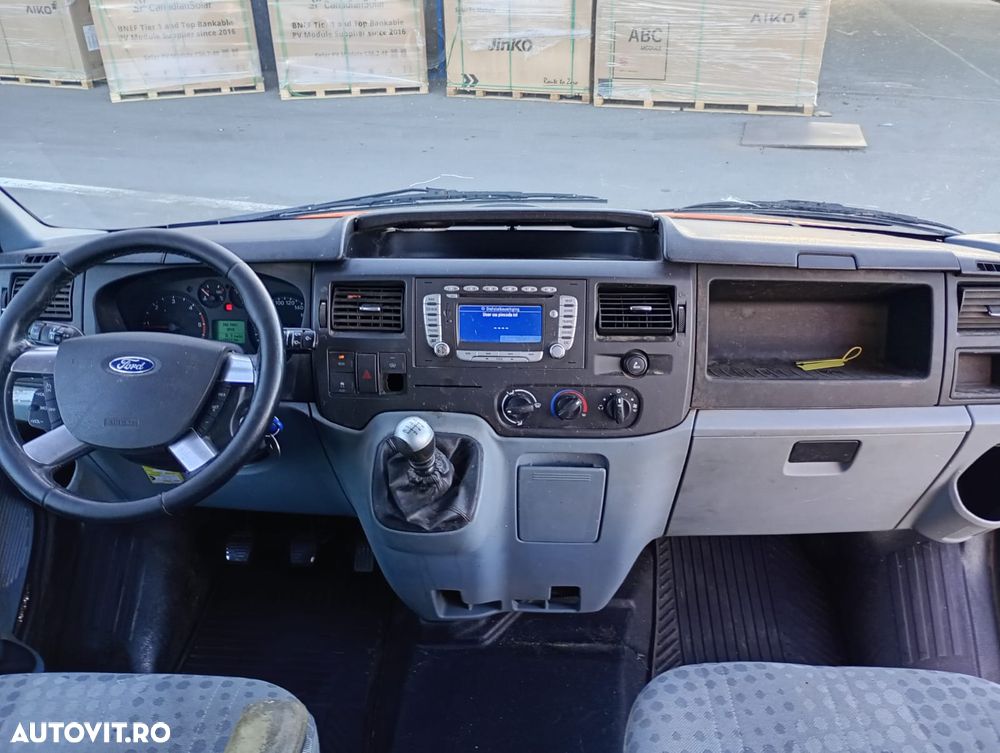 Ford Transit Turneo - 13