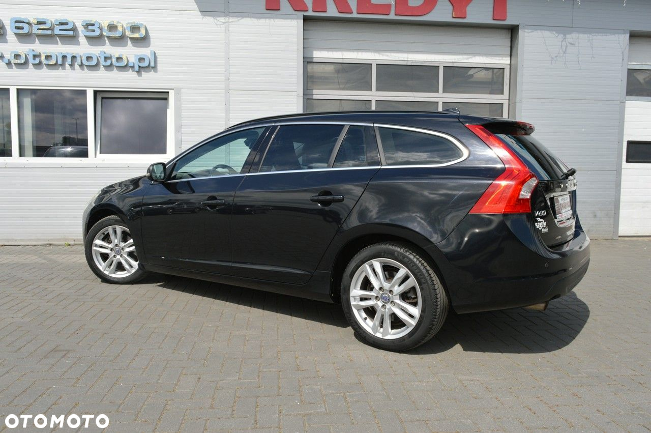 Volvo V60 D3 Momentum - 10