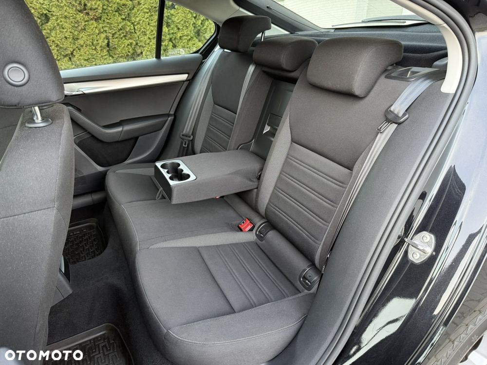 Skoda Octavia 1.6 TDI Ambition DSG - 17