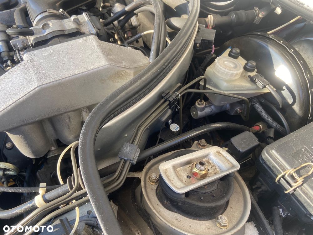 Mercedes-Benz W124 (1984-1993) - 25