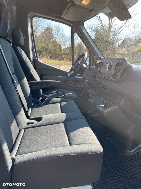 Mercedes-Benz Sprinter - 8