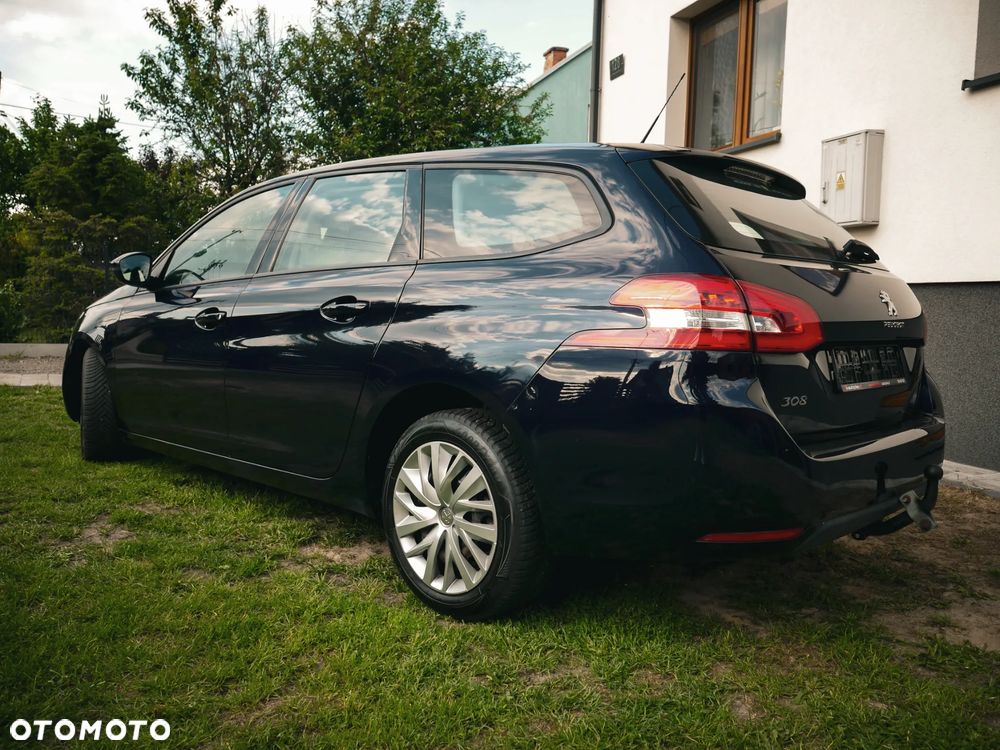 Peugeot 308 - 8