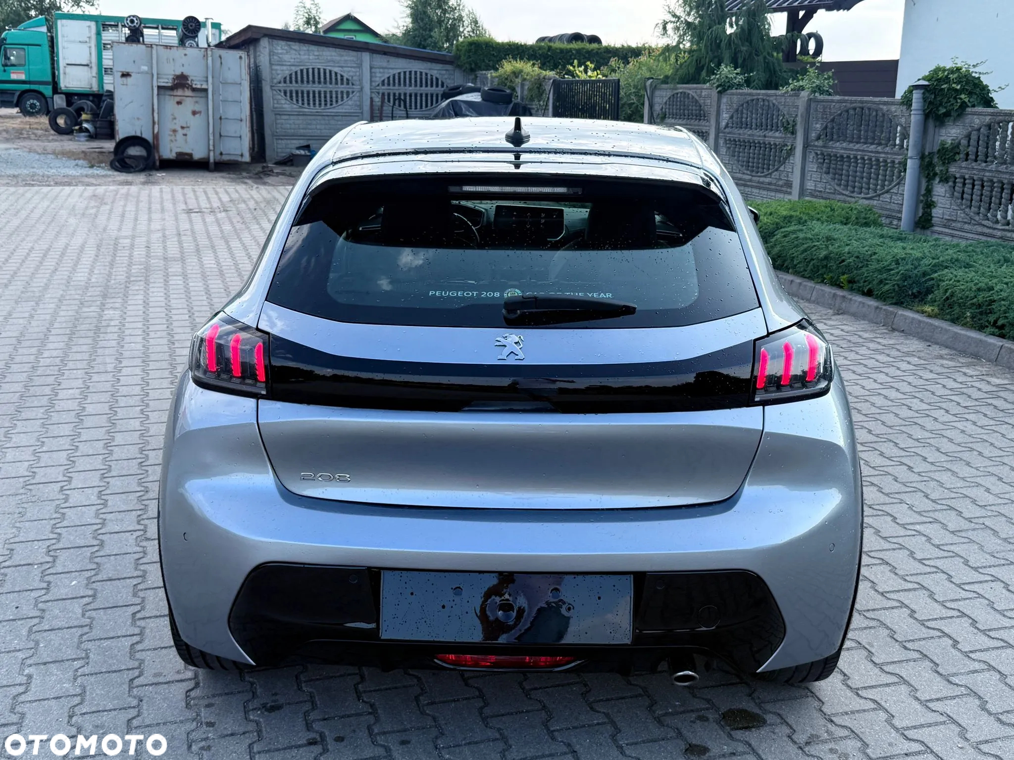 Peugeot 208 PureTech 100 GT - 26