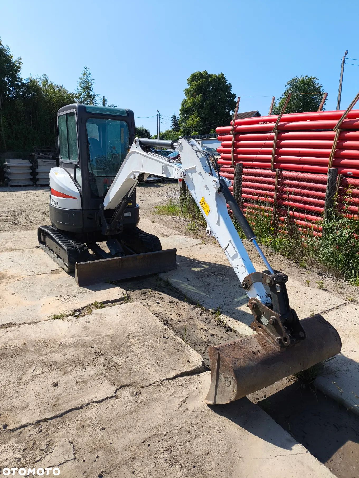 Bobcat E26 - 1