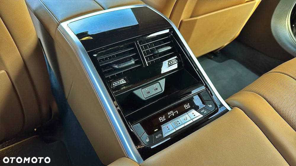 BMW Seria 8 M850i xDrive - 15