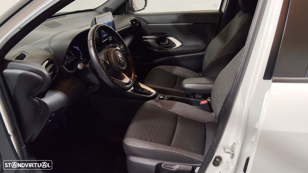 Toyota Yaris Cross 1.5 HDF Square Collection AWD - 12