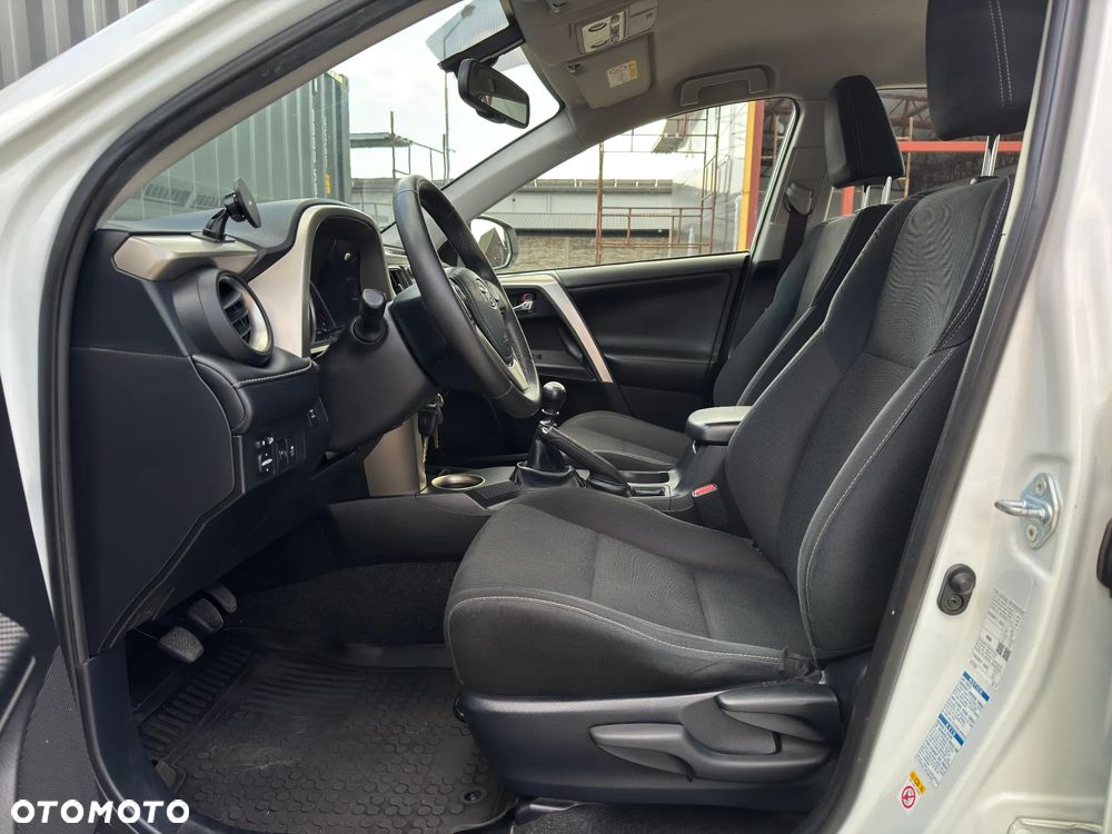 Toyota RAV4 2.0 D-4D Active 4x2 - 16
