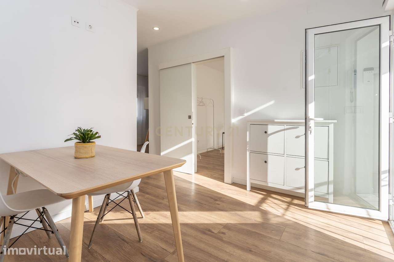 Apartamento T2 para arrendamento junto à Baía do Seixal - Grande imagem: 2/31