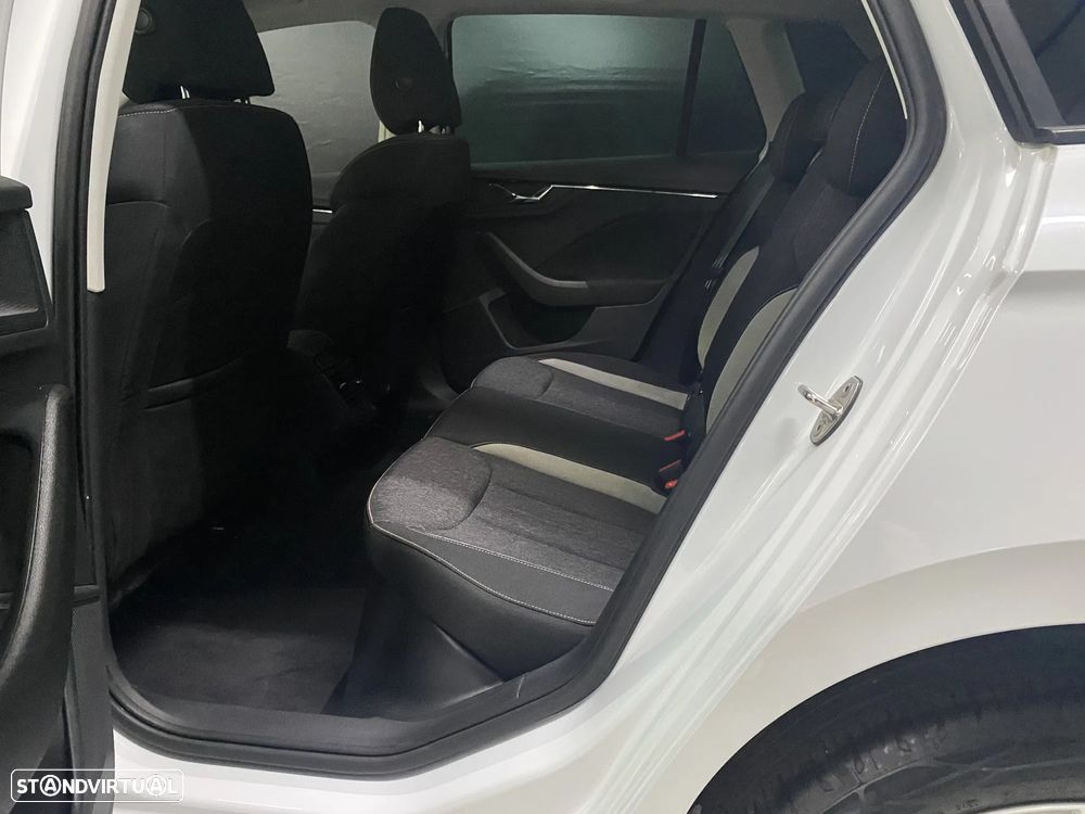 Skoda Kamiq 1.0 TSI Style DSG - 9