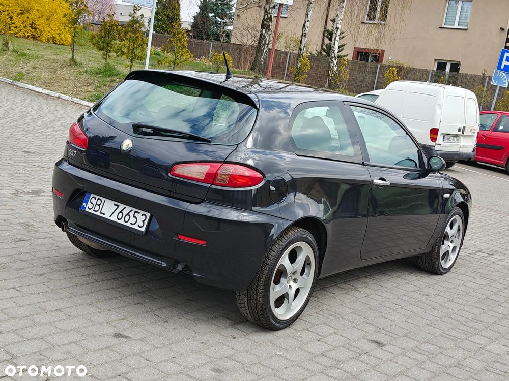 Alfa Romeo 147 1.9 JTD 16V Black Line - 19