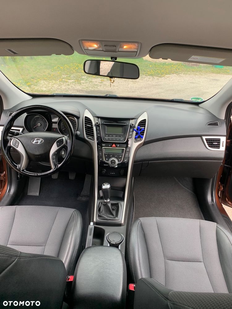 Hyundai i30 1.4 CRDi Premium - 6