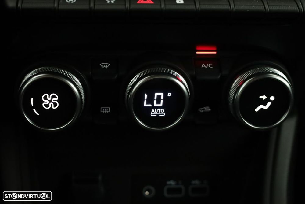 Renault Captur 1.0 TCe Techno Bi-Fuel - 13