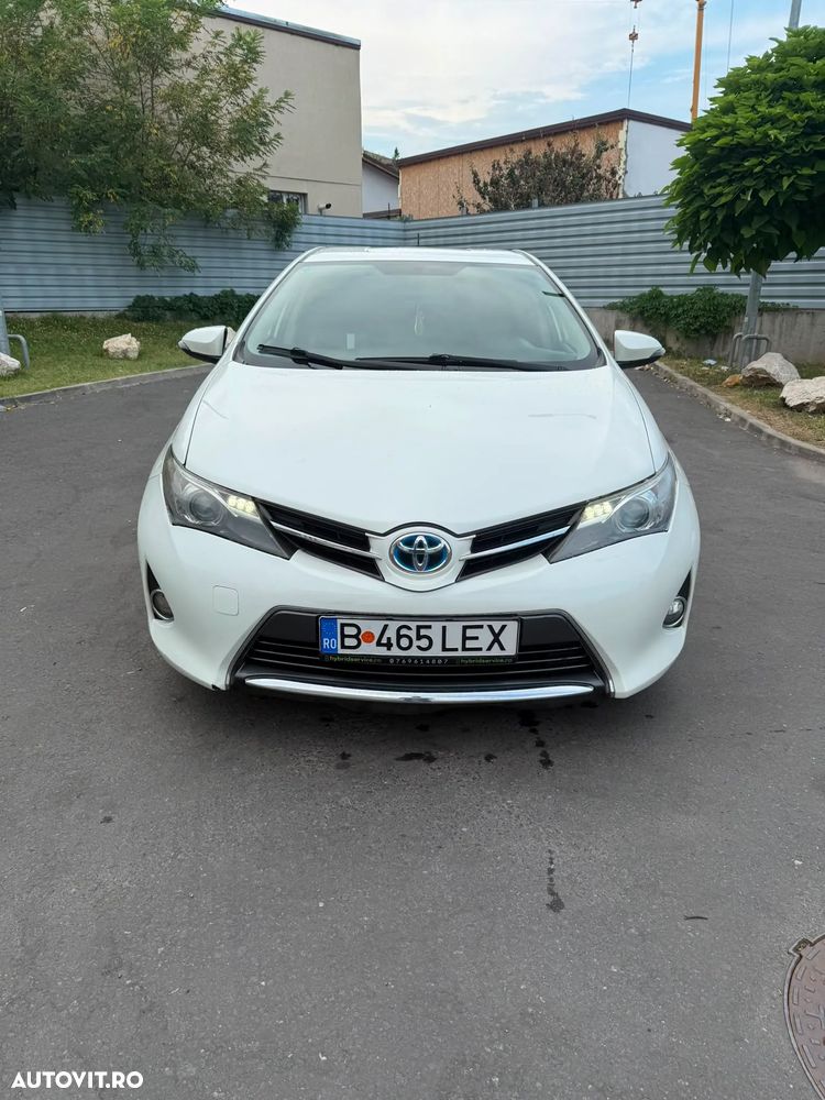 Toyota Auris 1.8 L VVT-i Sol - 1
