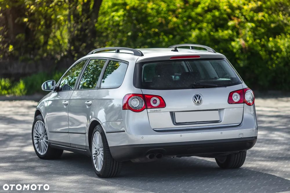 Volkswagen Passat 2.0 TDI DPF BlueMotion Technology Comfortline - 12