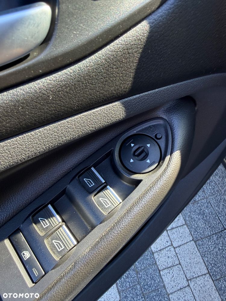 Ford Kuga 2.0 TDCi 4x4 SYNC - 27