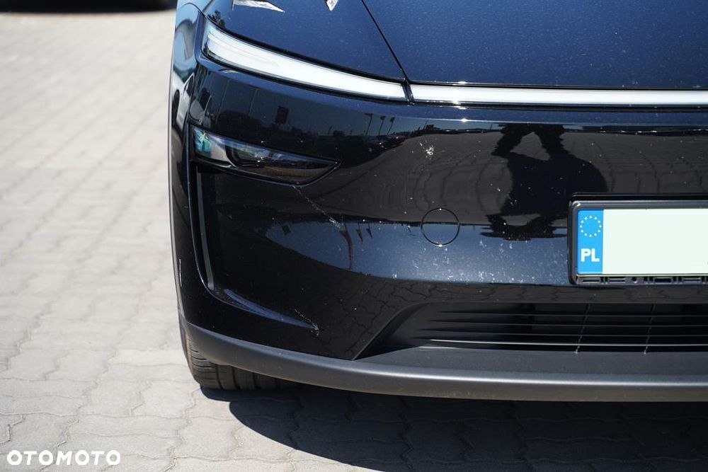 Tesla Model Y 79kWh Long Range AWD - 19