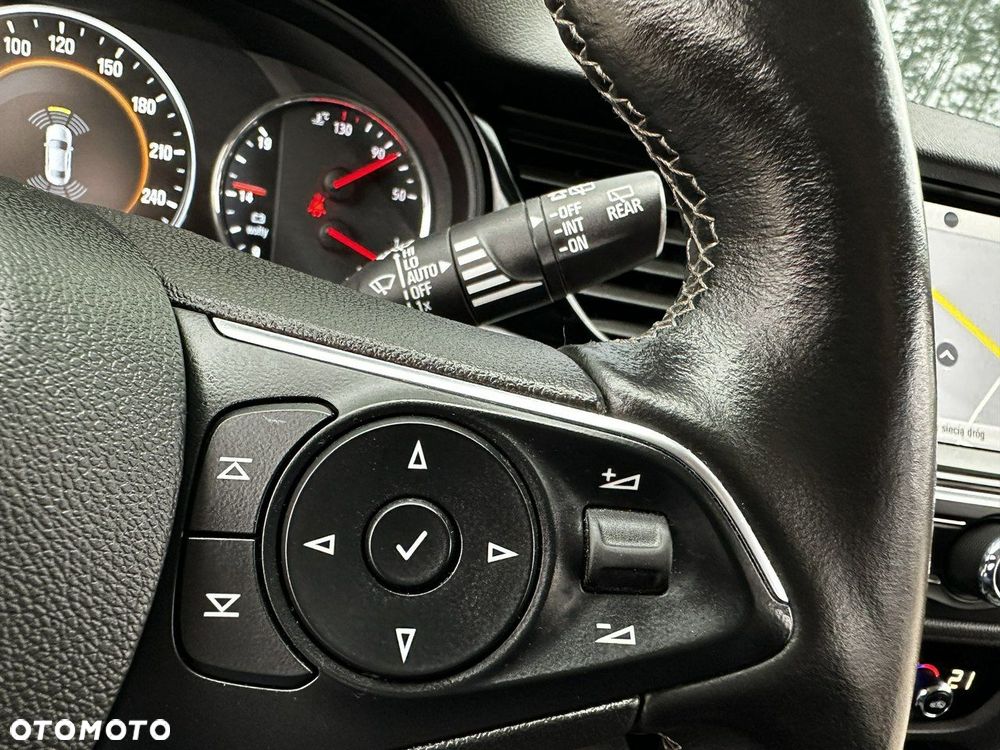 Opel Insignia 2.0 CDTI Cosmo S&S - 23