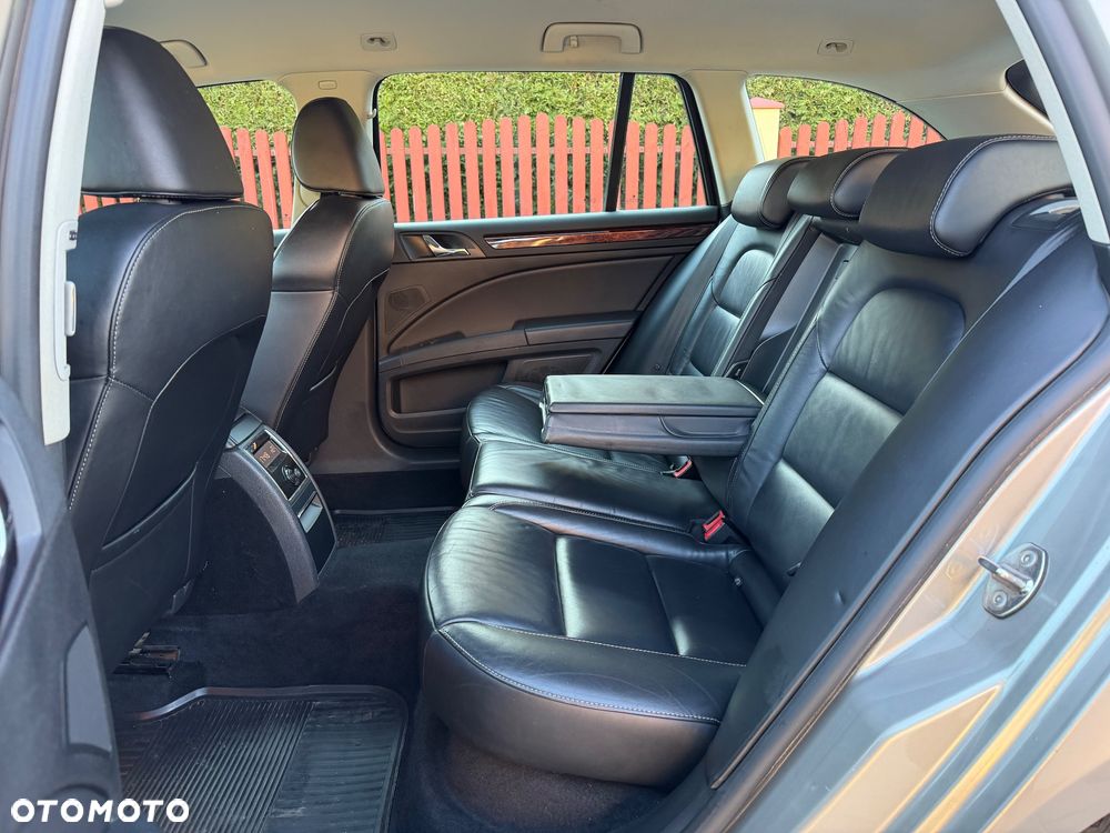 Skoda Superb 2.0 TDI 4x4 Exclusive - 5