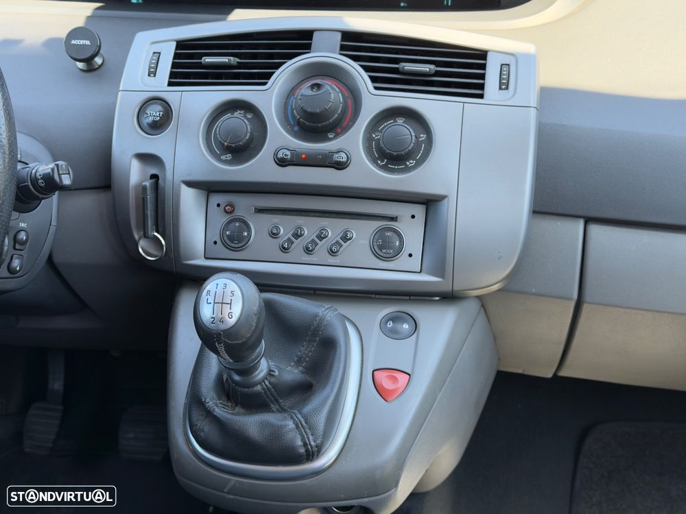 Renault Scénic 1.5 dCi Dynamique - 11